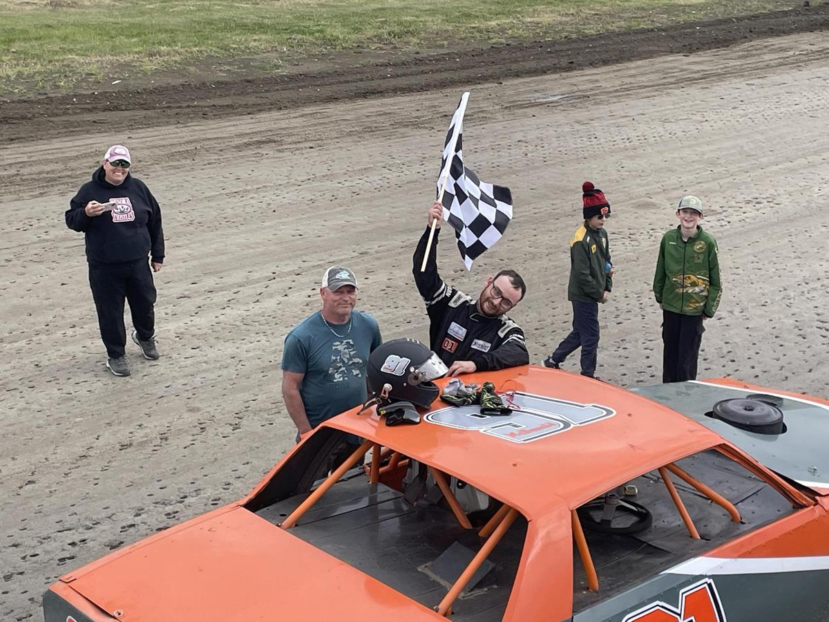 Doell Takes Fast Feature, M. McDonald and Alcock Claim Season Opener Wins