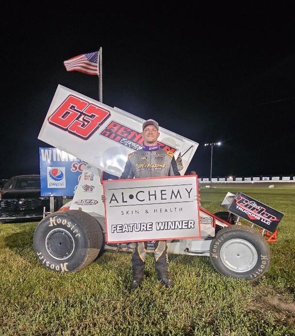 Late Race Break Lands J.J. Hickle In Sprint Invaders Victory Lane At Memphis