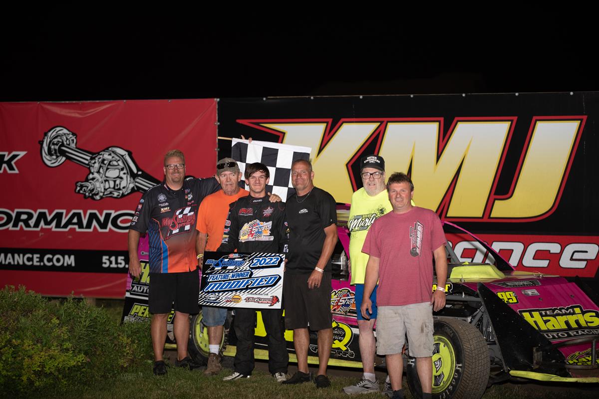 Two Exciting Finishes as Murty Scores Modified Win, Jaennette takes Stock Car Checkers