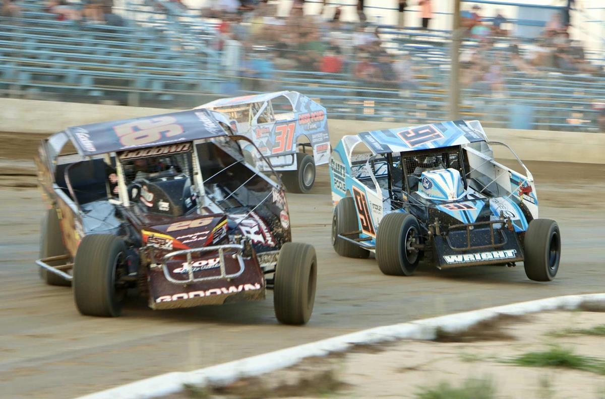 Georgetown Speedway Battles Back Against Mother Nature for The Vault “Rockin’ The Races” Night