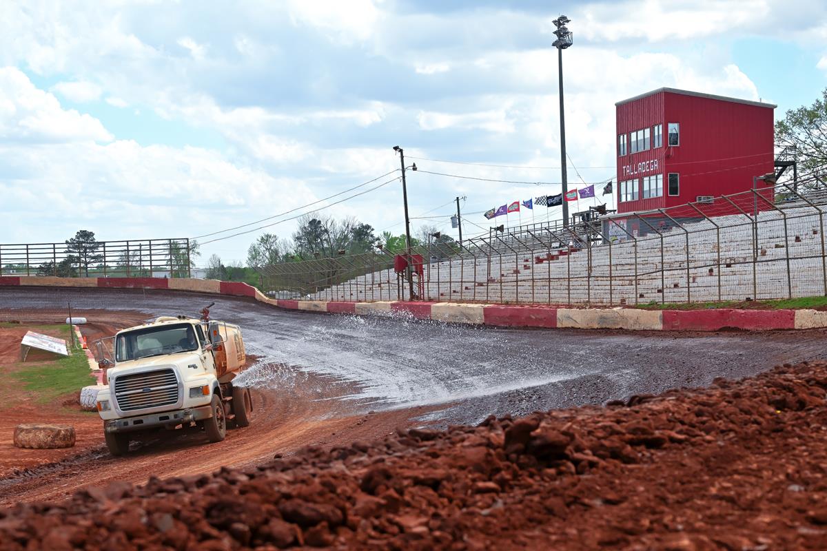 Talladega Short Track hosts Southern Thunder Super Dirt Series for BJ Parker Memorial