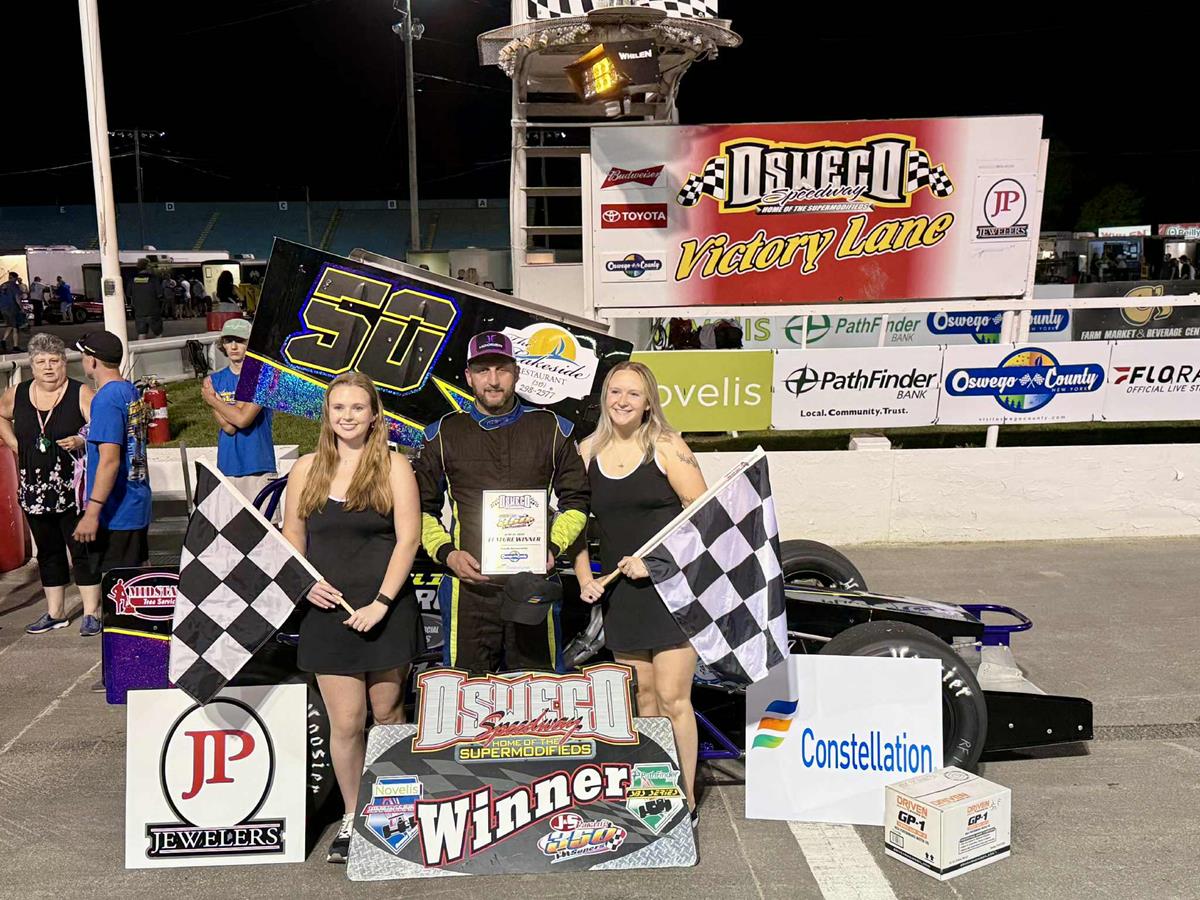 Dave Cliff Fends Off Kyle Perry to Return to 350 Supermodified Victory Lane