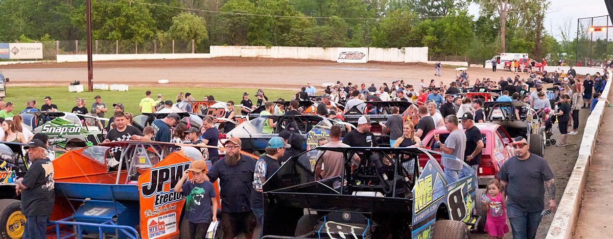 Racing and Family Autograph Night This Friday June 17 at The Brewerton Speedway