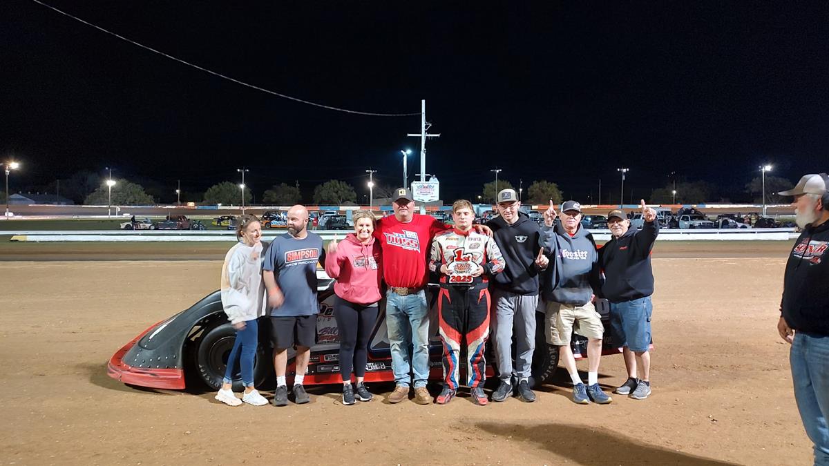 Eli Ross Claims Victory on Opening Night of 2025 United Rebel Late Model Season