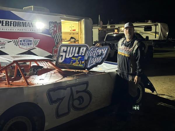 Thompson Nabs Win at Lake View