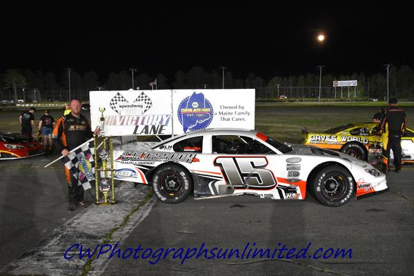 Mike Hopkins Rebounds From Contact For Speedway 95 Checkers