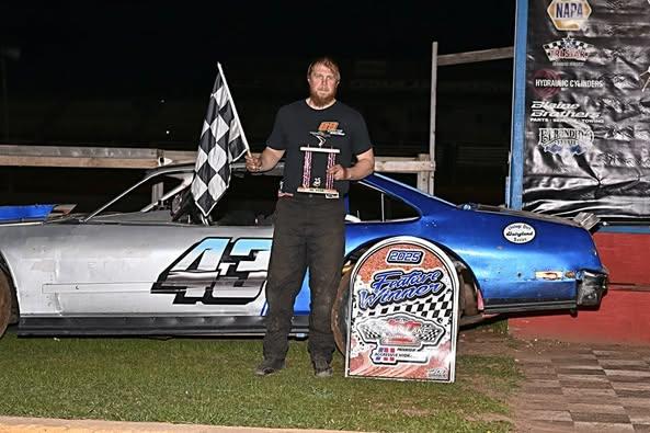 Lind, Schiffler and Stone Top Season Opener at Cedar Lake Speedway!!!!!