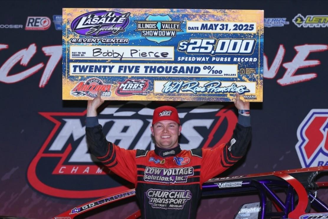 Pierce Claims Another Illinois Valley Showdown