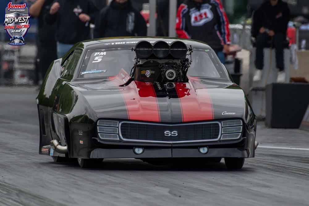 Mid-West drivers in Action at IHRA Outlaw Pro Mod Nationals