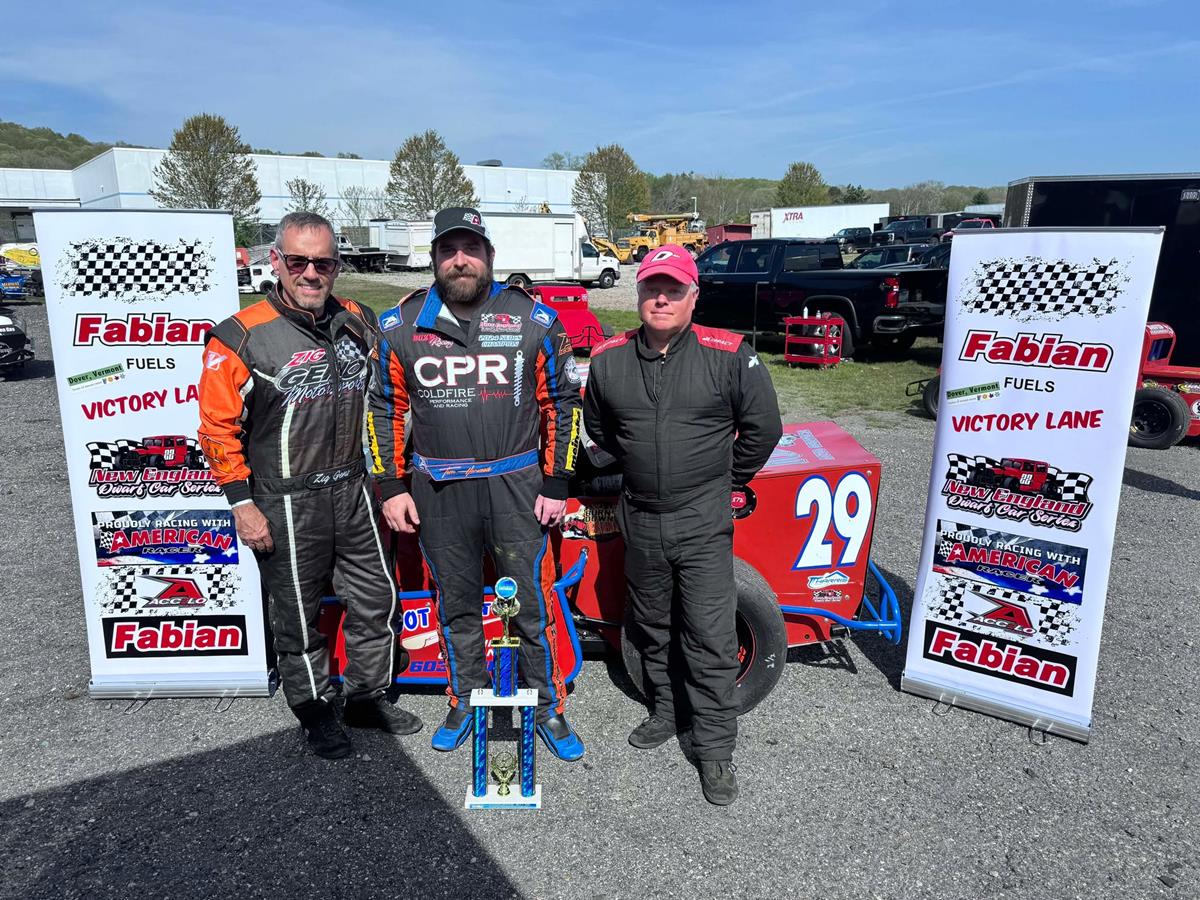 Tom Harwood Parks It in Fabian/Mt Snow Fuel of Dover, VT Victory Lane at The New London-Waterford Speedbowl!