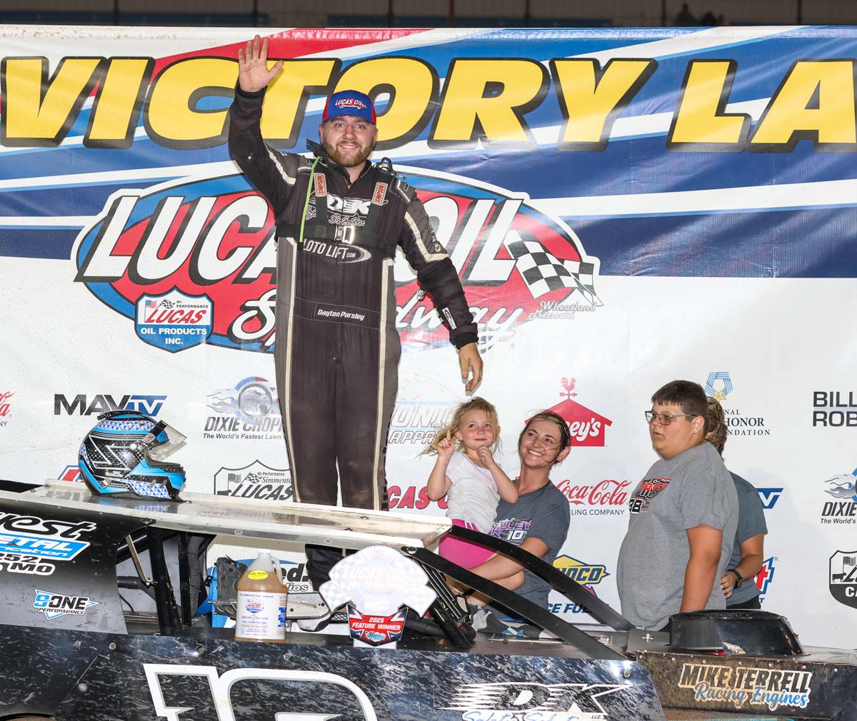 Dayton Pursley rolls to first USRA Modified win in Lucas Oil Speedway spotlight feature