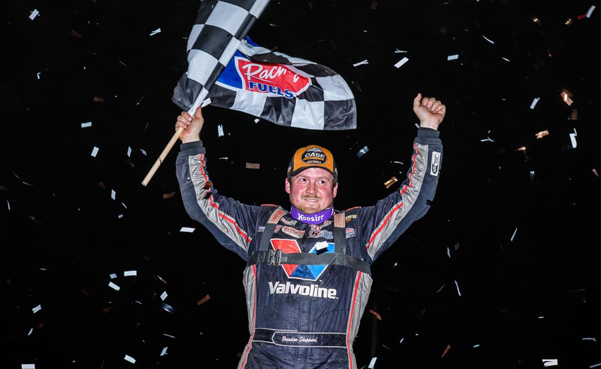Sheppard Holds off Erb at Atomic, Ties Richards for Most World of Outlaws Wins