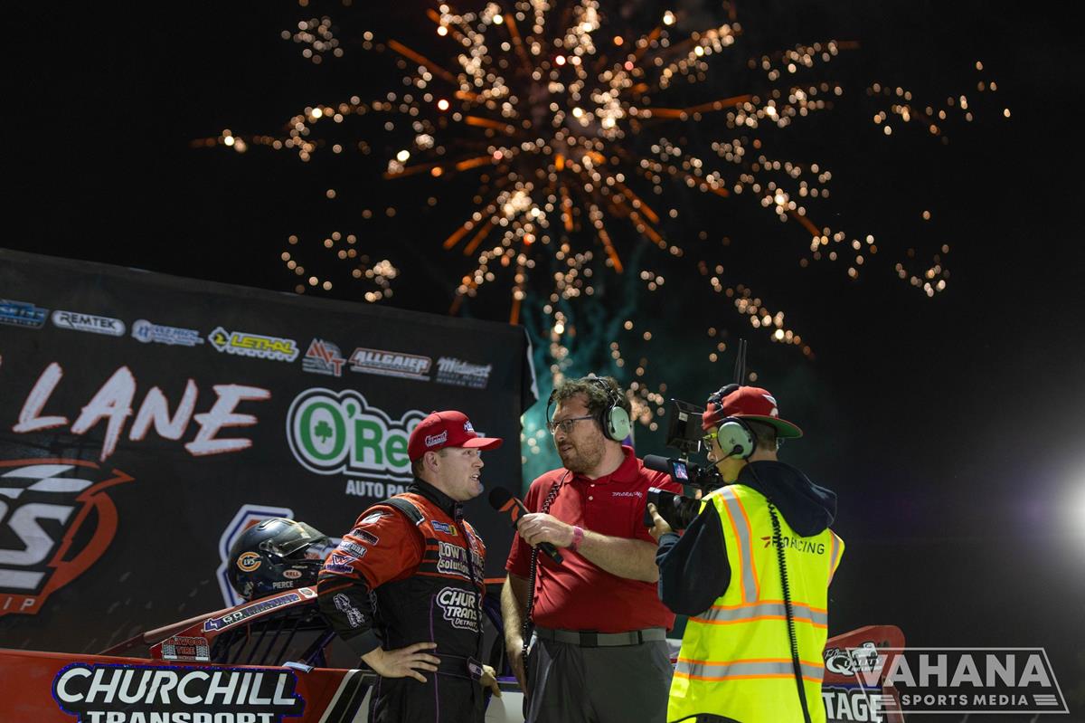 Pierce Sets Up Shop In Victory Lane For "Illinois Valley Showdown"