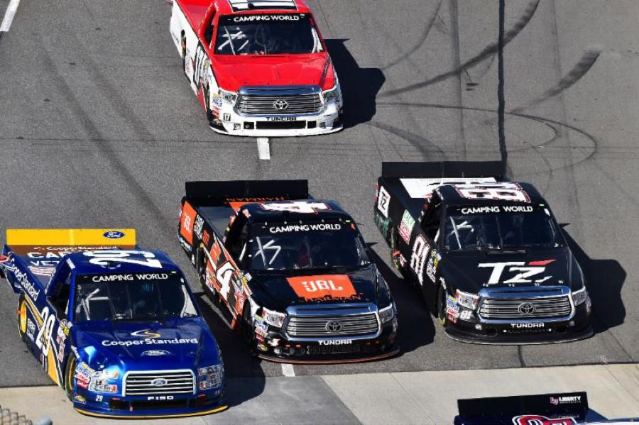 Eventful Day at Martinsville Ends with 19th-Place Finish for Bell