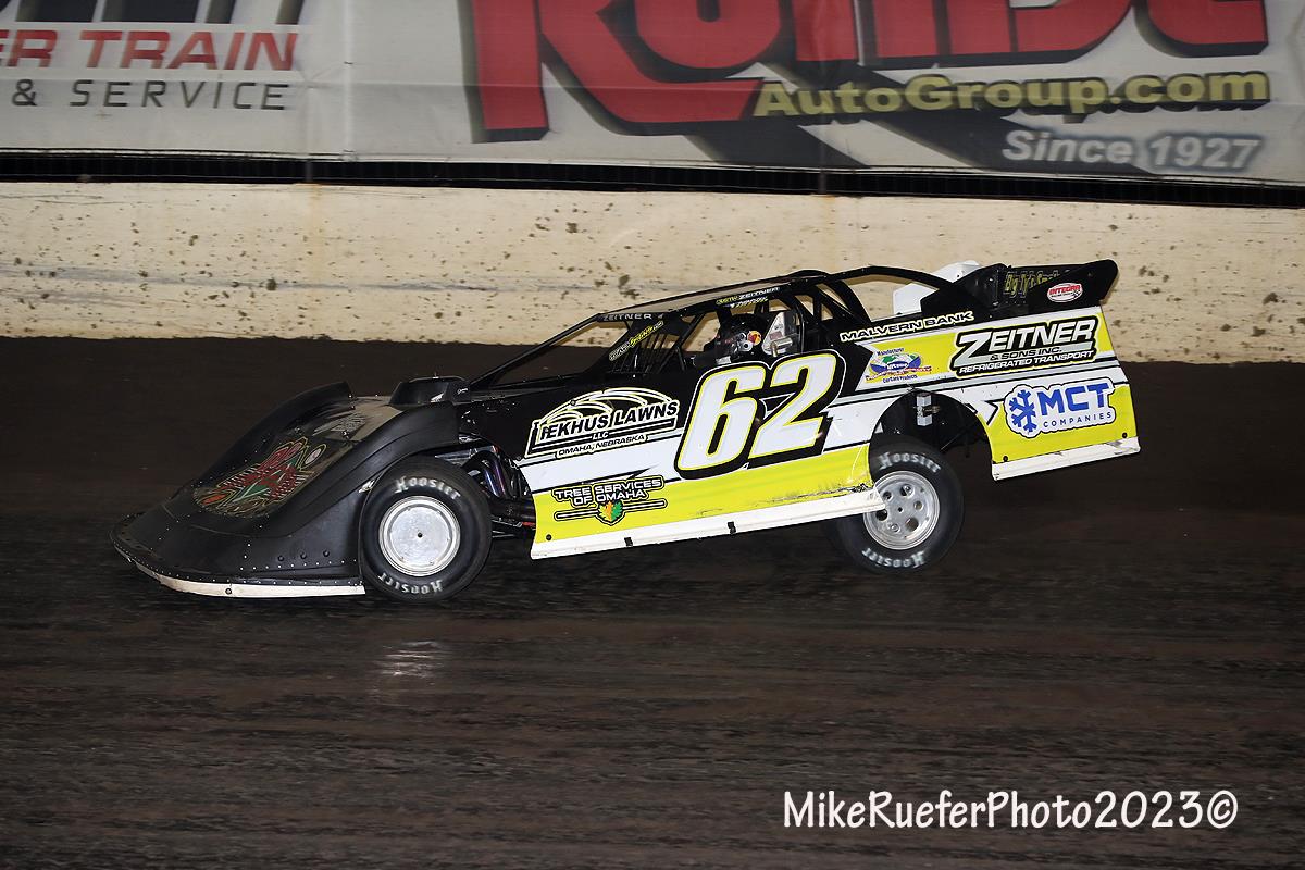 Zeitner dominates for first Yankee Dirt Track Classic victory