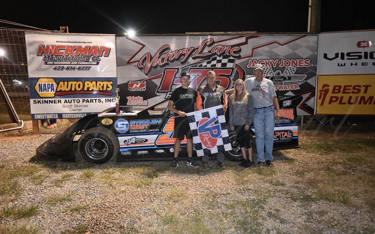 Bobby Giffin scored a Limited Late Model victory at I-75 Raceway on Friday, September 19.