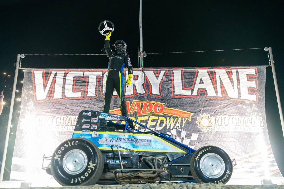 Caleb Stelzig Starts Season with Win in Sunset Grill POWRi Vado Non-Wing Sprints