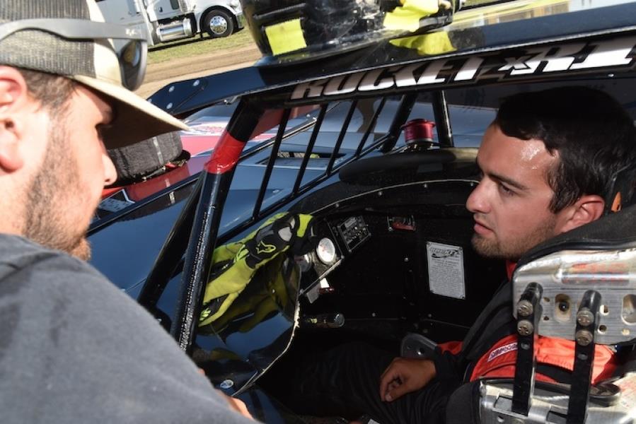 Vandenbergh Follows World of Outlaws to Cedar Lake for USA Nationals