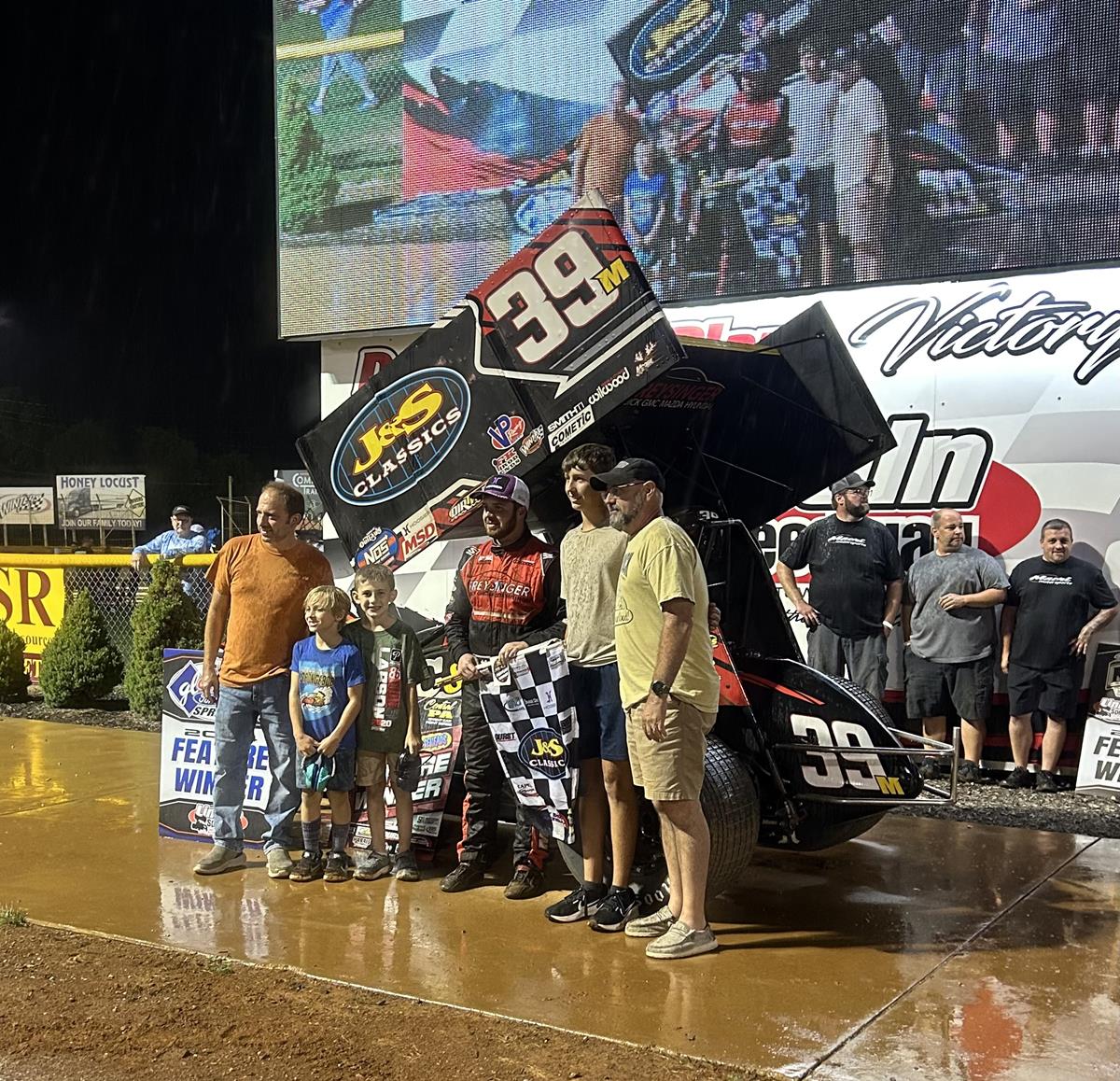 MACRI CLAIMS VICTORY IN $ 20,000-TO-WIN KEVIN GOBRECHT MEMORIAL / LABOR DAY DUEL AT LINCOLN SPEEDWAY; 358 Feature Postponed to September 14