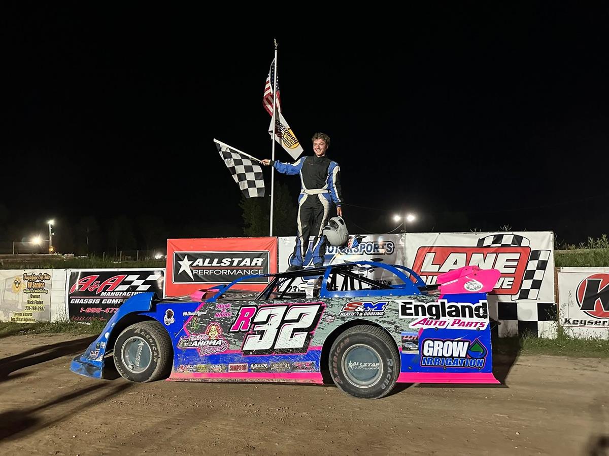 Ryleigh Beebe made his second visit to victory lane at Thunderbird Raceway on July 12.