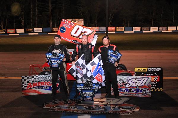LEARY TOPS MODIFIEDS, SUPER MODS TO HELLIWELL SATURDAY AT MONADNOCK