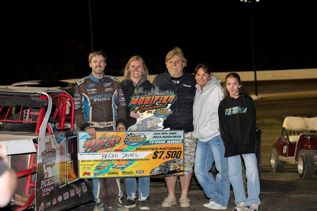Bricen James wins the Modified Nationals