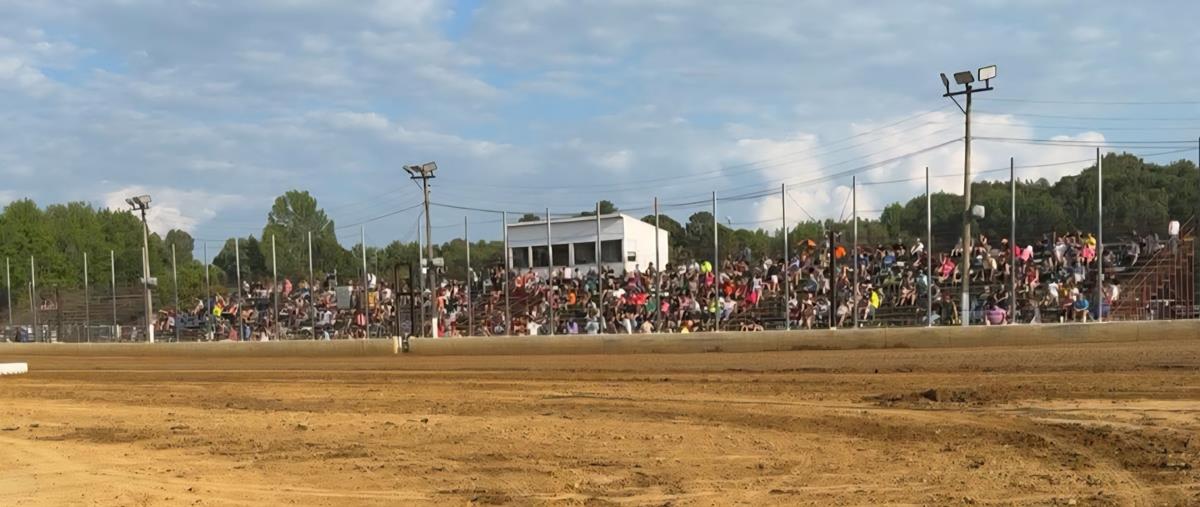 Harris Scores CRUSA Street Stock Victory at Windy Hollow Speedway
