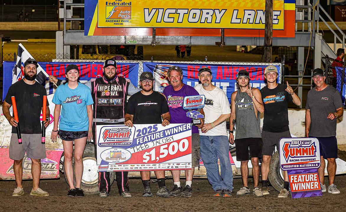Treb Jacoby Sweeps St. Louis Firecracker Faceoff at I-55 With Summit Modifieds