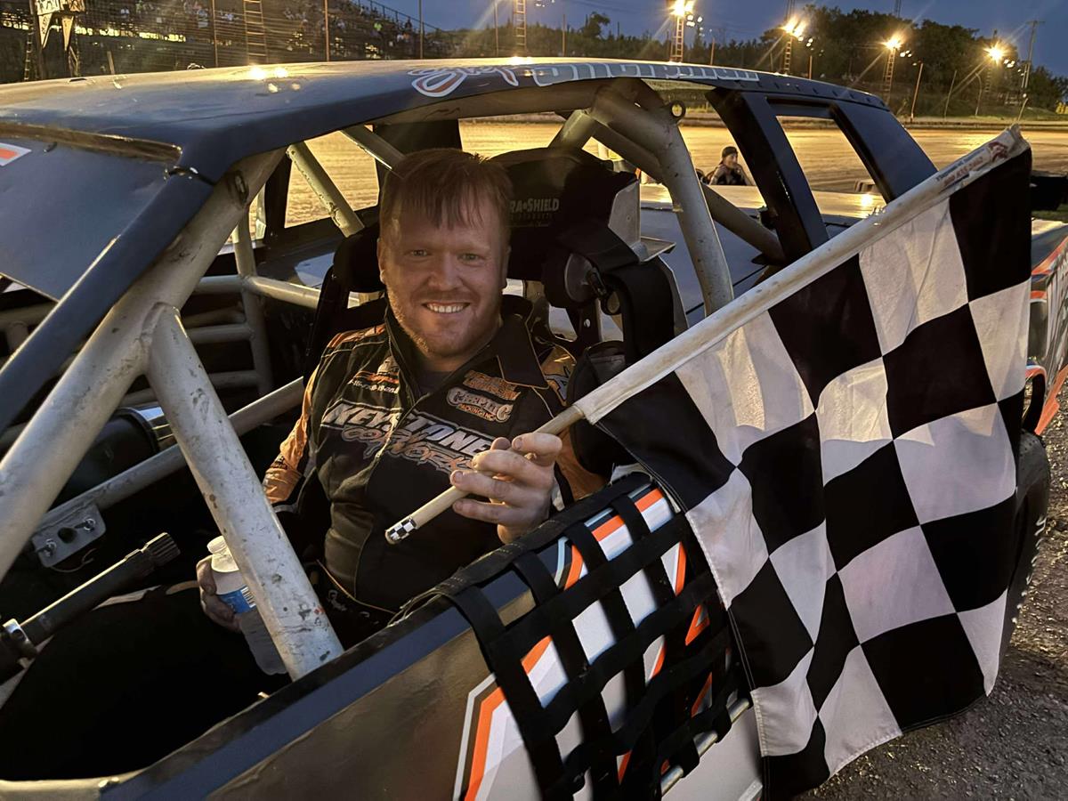 Double Dominance: Shelpman and Burgoon Conquer the Track