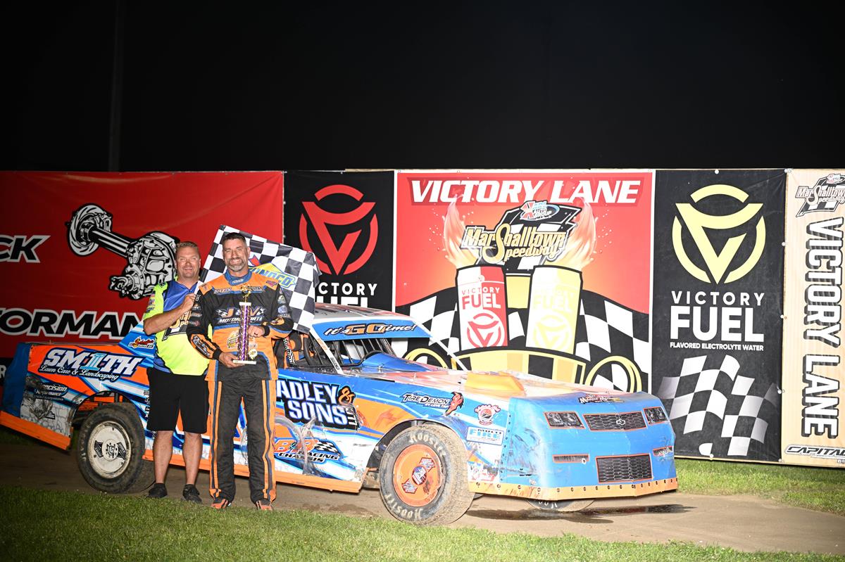 Schmidt Goes To Victory Lane. Berry, Graham, Carter Gray Return, Chandler Wins $500.00