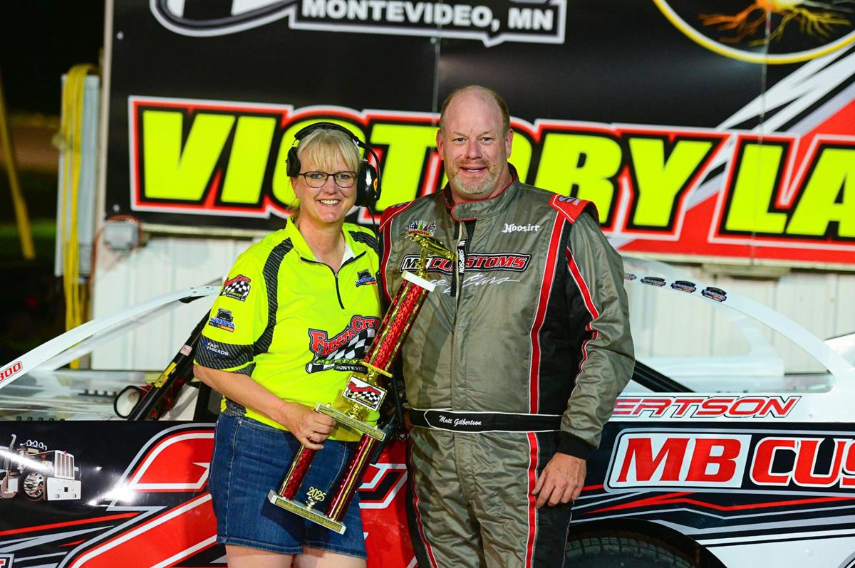 Matt Gilbertson grabs checkered flag at Fiesta City Speedway