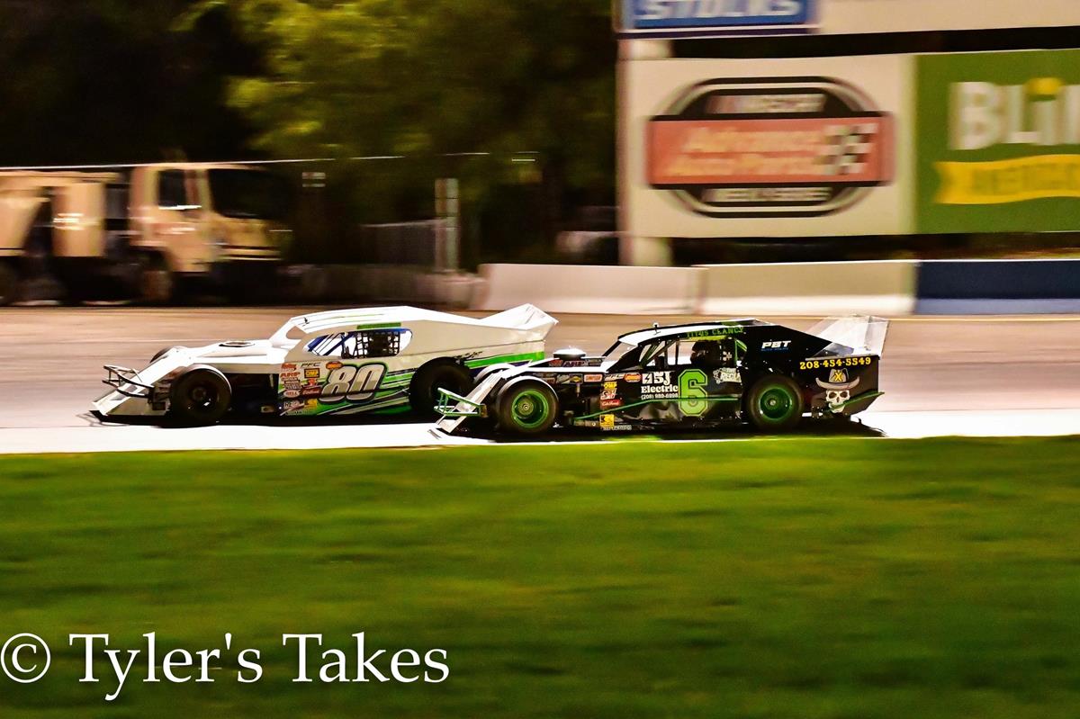Strikwerda, Clancy Duel for NASCAR Modified Finale