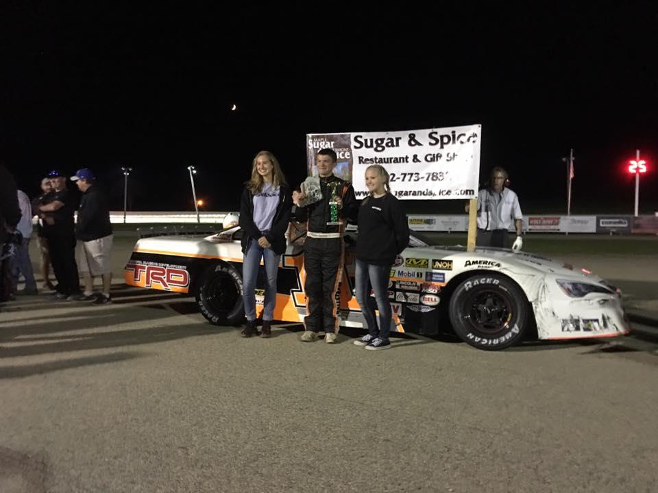 Hallstrom Earns Rookie of the Year Award and Championship Runner Up at Devil’s Bowl Speedway