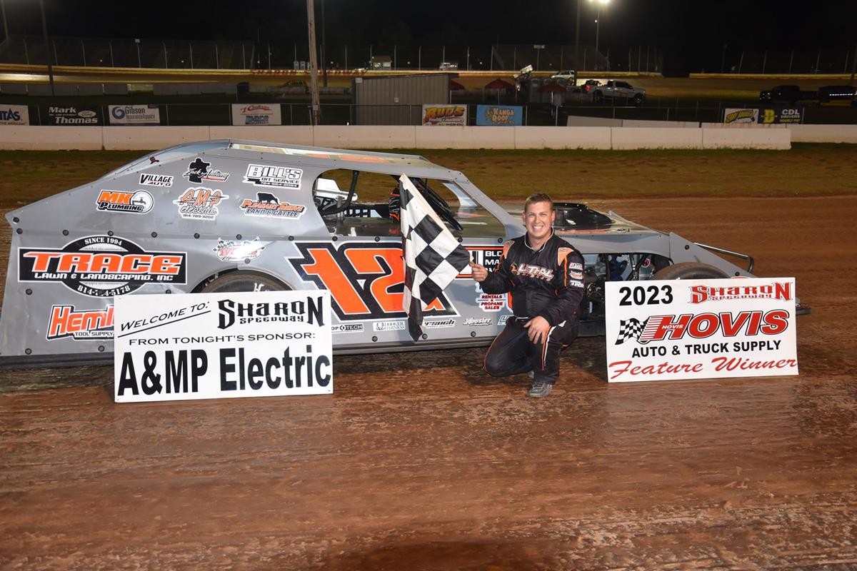 TY RHOADES TRACKS DOWN NATE YOUNG FOR UMP MOD WIN IN NIGHT 1 OF &quot;APPLE FESTIVAL NAT&#39;S&quot; AT SHARON; CURT  J. BISH FROM THE TAIL TO WIN PRO STOCKS
