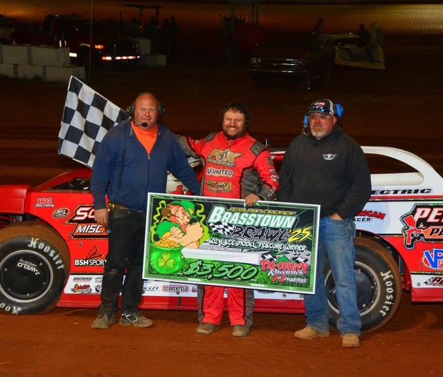 Kenny Collins Claims Victory at Brasstown Brawl Season Opener