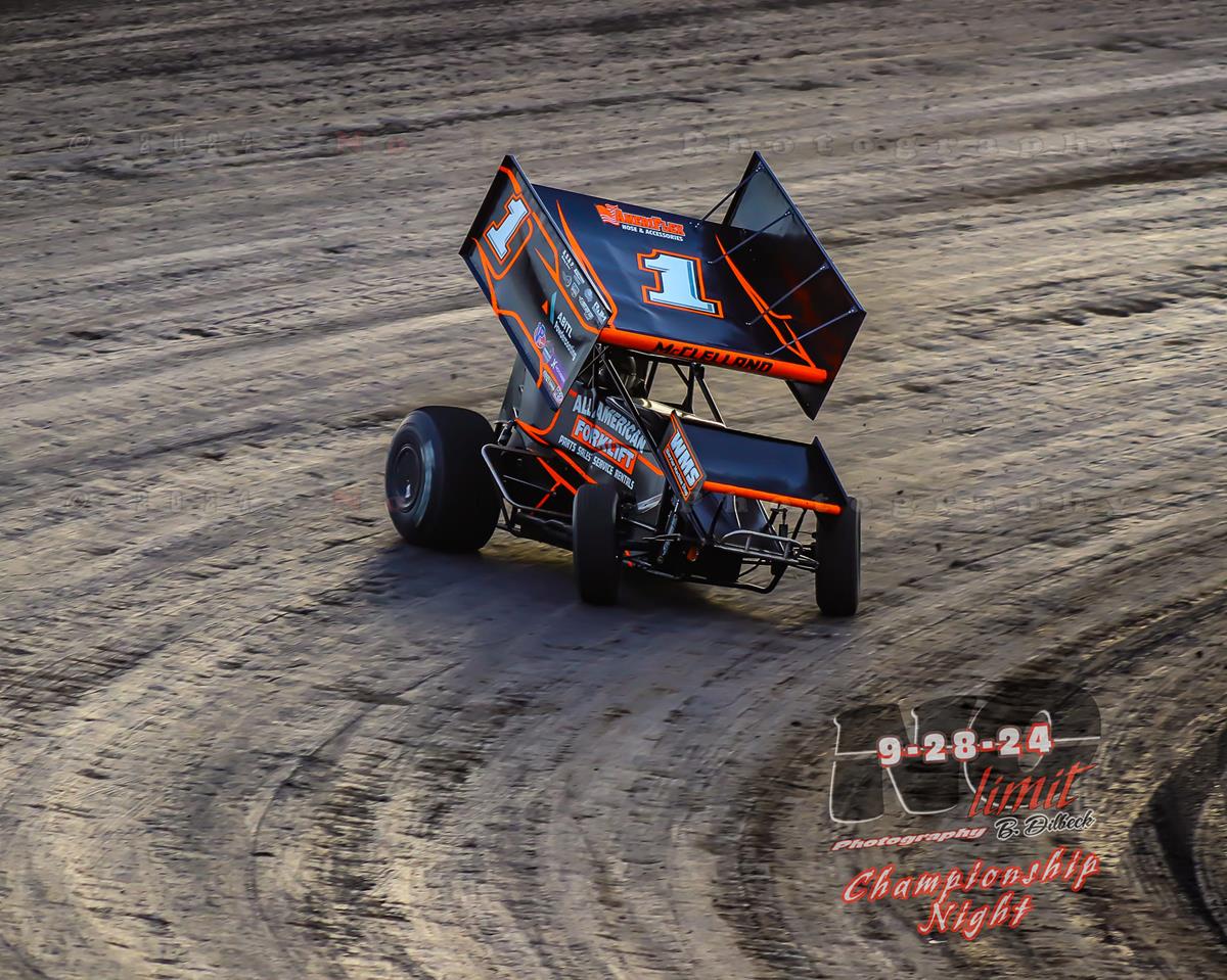 Final Sprint Car Race of 2025 Saturday Night