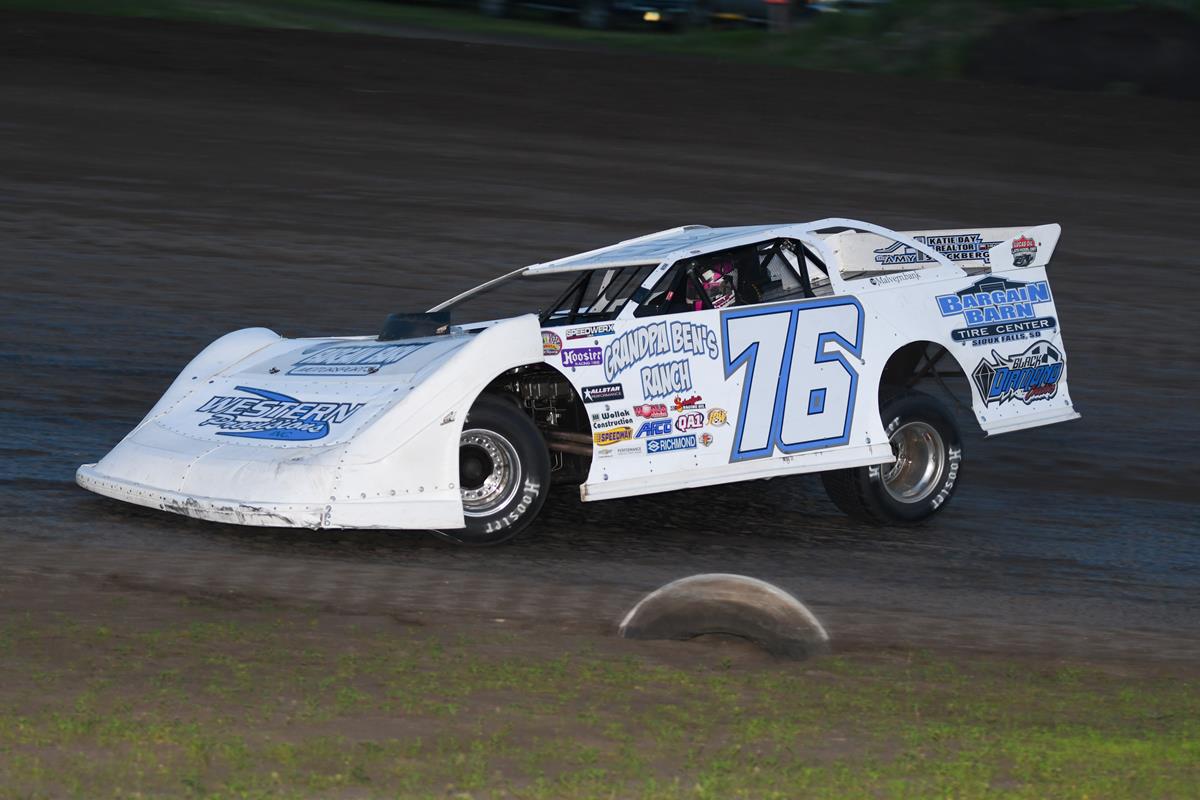 $5,000 to win points, Premier events highlight Tri-State Late Models season