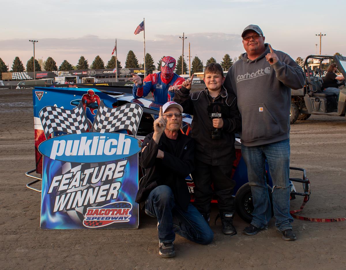 HALLGREN EDGES KELLER AT THE FINISH LINE