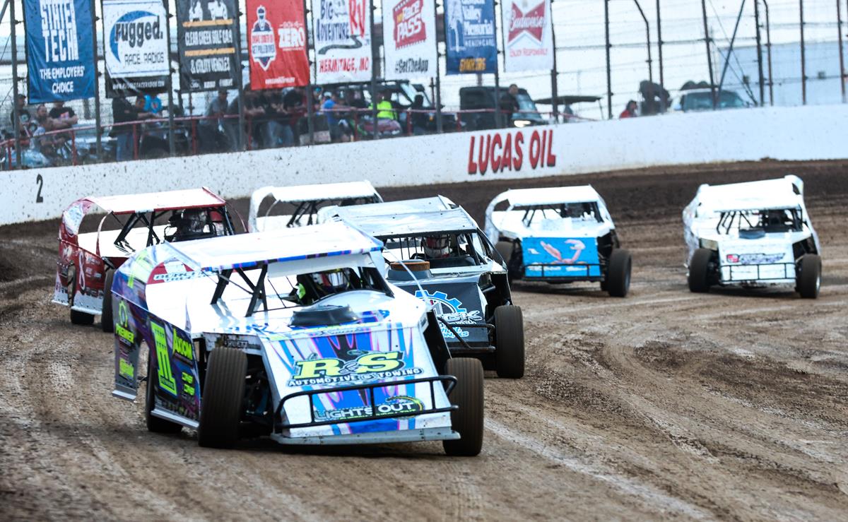 Moms admitted free on Saturday as Heartland Modified Tour visits Lucas Oil Speedway