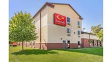 Econo Lodge Inn & Suites