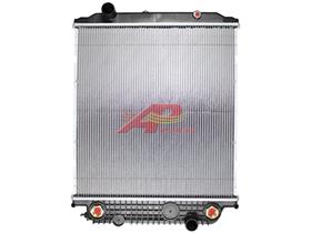 Plastic Tank/Aluminum Core Radiator w/ Oil Cooler - Freightliner