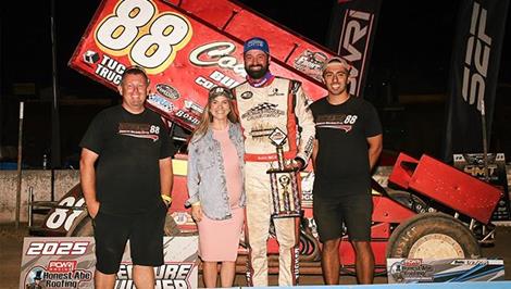 Austin McCarl Charges Late in POWRi 410 Outlaw Sprints Win at Lake Ozark Speedway