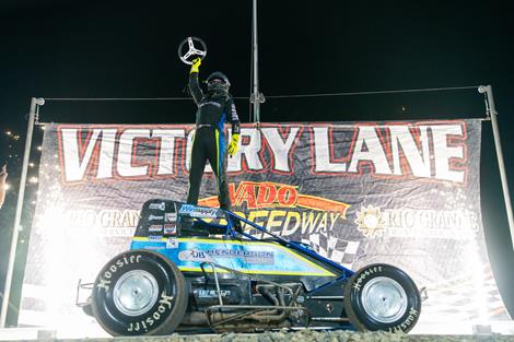 Caleb Stelzig Starts Season with Win in Sunset Grill POWRi Vado Non-Wing Sprints