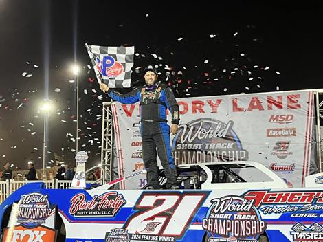 Gresham Dominates the Championship Feature at Charlotte