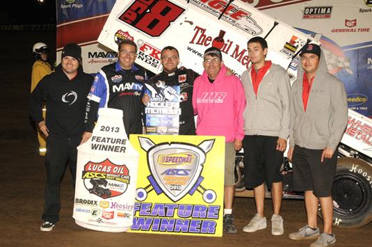 Tony Bruce, Jr. charges to Hockett/McMillin Memorial prelim victory