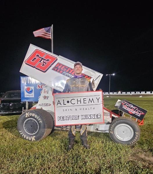 Late Race Break Lands J.J. Hickle In Sprint Invaders Victory Lane At Memphis