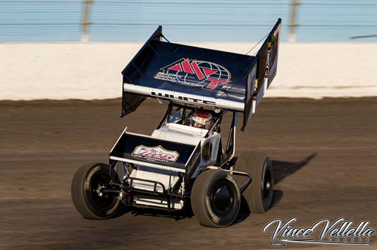 White Fresh Entering Hockett/McMillin Memorial at Lucas Oil Speedway