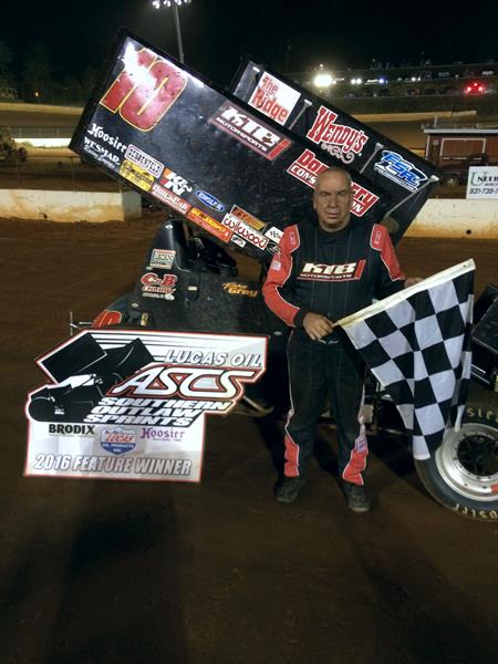 Terry Gray Crosses First At Crossville With ASCS Southern Outlaw Sprints