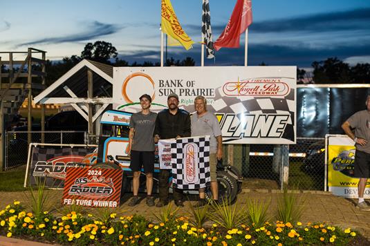 Daniel Robinson Scores a Popular Badger Midget Win at Angell Park Speedway