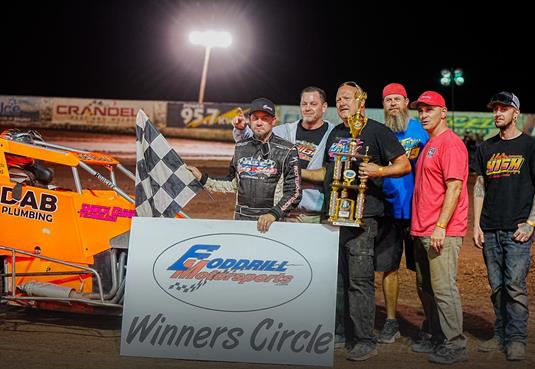 Travis DeGaton and Nathan High Win with POWRi SWEM to Deuce of Clubs Thunder Raceway Return